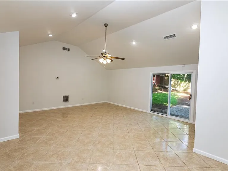 1392 Lively Ridge Rd NE — Photo 35
