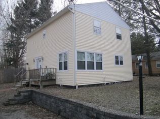 14 Schaffer Dr, Cohoes, NY 12047
