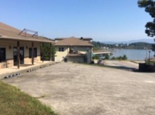 3257 Dogwood Ln, Hiawassee, GA 30546