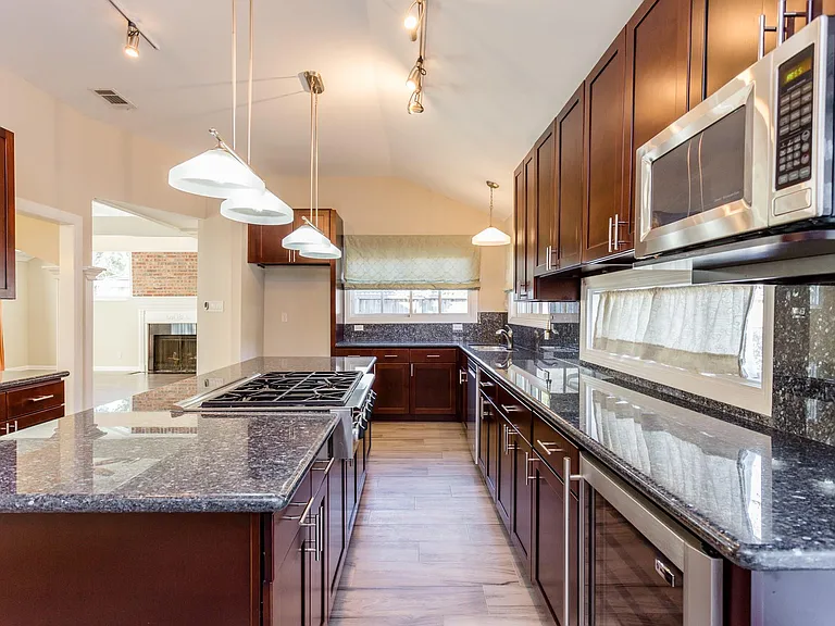 3006 Conway St — Photo 14