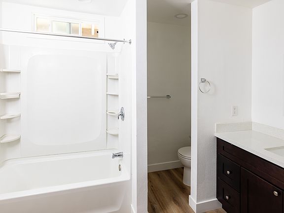 5th image of 15925 S Myrtle Ave #15925