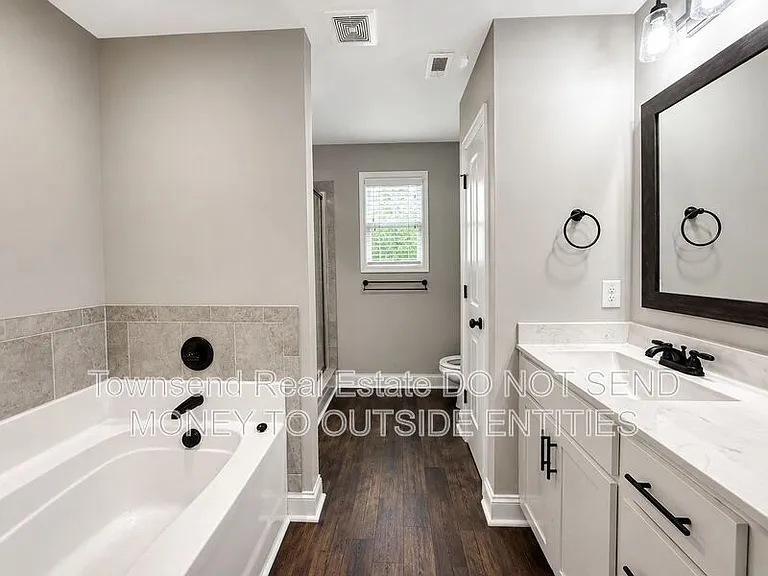 621 Blawell Cir — Photo 20
