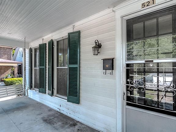 3rd image of 521 Steele St