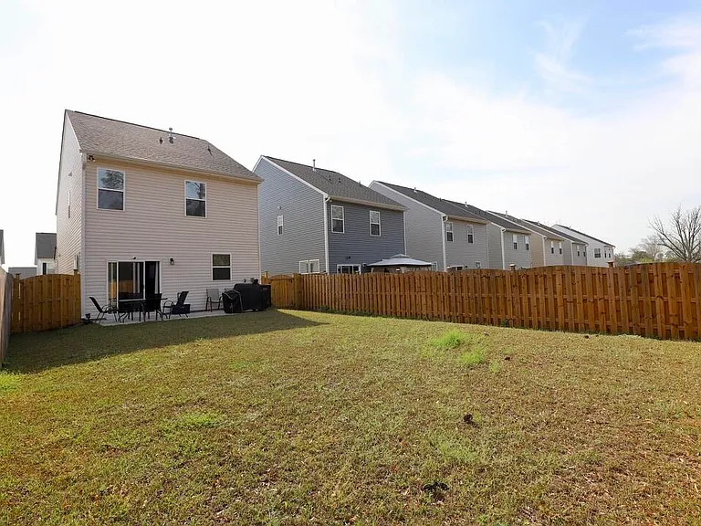 1049 Crescent Moon Loop — Photo 57