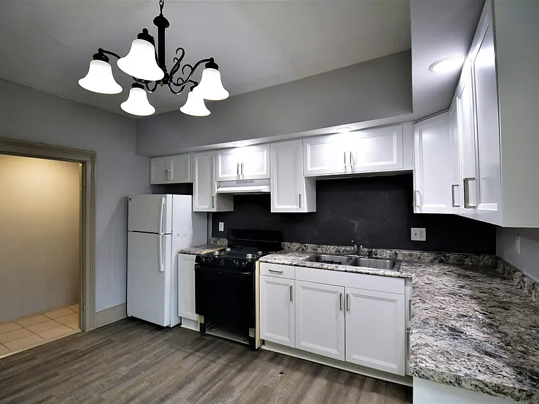 710 W 4th St #710 — Photo 2