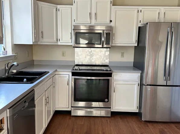 316 Groffdale Rd #316, Quarryville, PA 17566