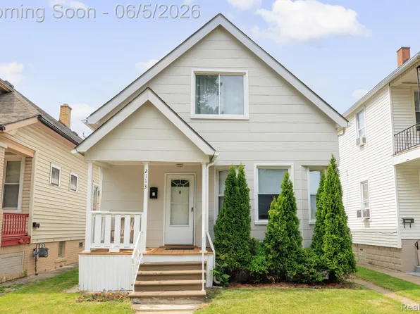 2113 Belmont St, Hamtramck, MI 48212