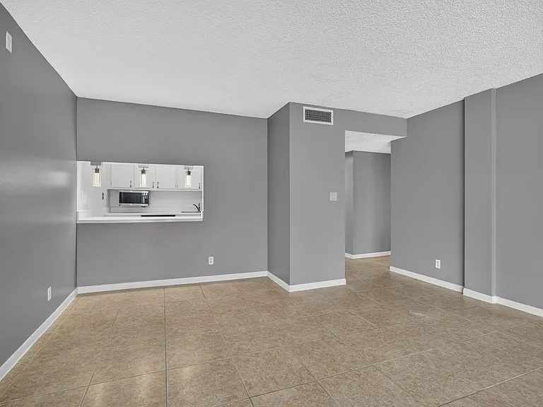 1900 N Congress Ave #201 — Photo 18