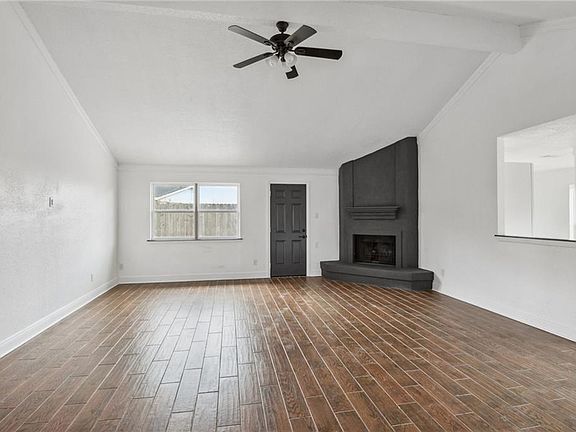 2nd image of 613 Hancock Dr