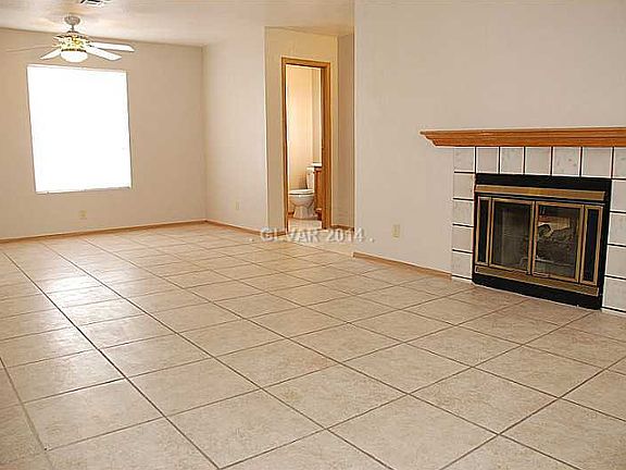 3rd image of 1642 Lorna Dr