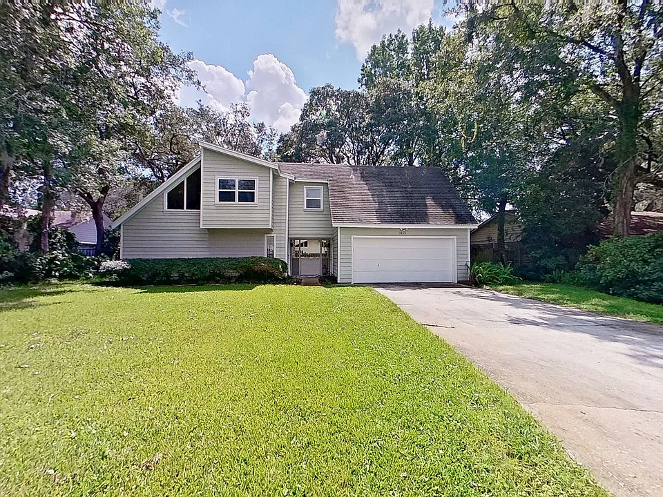 1115 Hamlet Ct