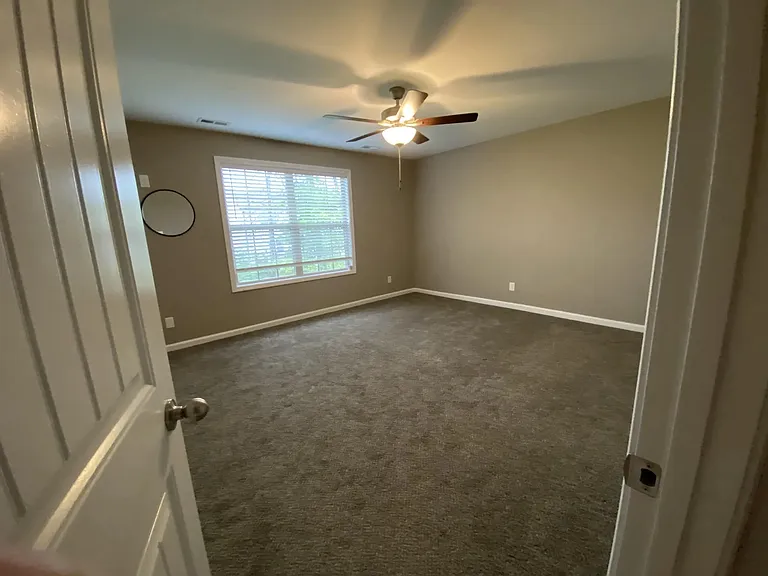 135 Country Ln — Photo 14