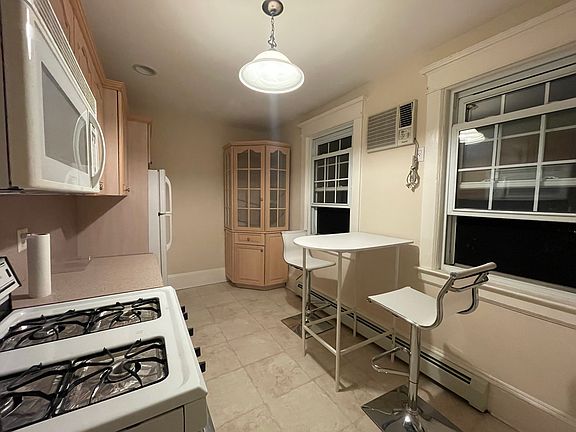 4th image of 102 Otis Ave #2