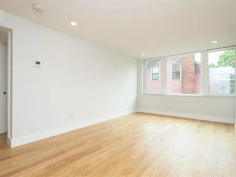 335 Harvard St #7 — Photo 13
