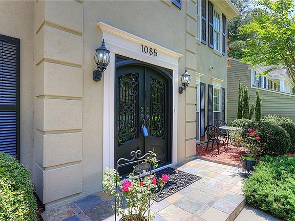 2nd image of 1085 Barrington Landing Ct