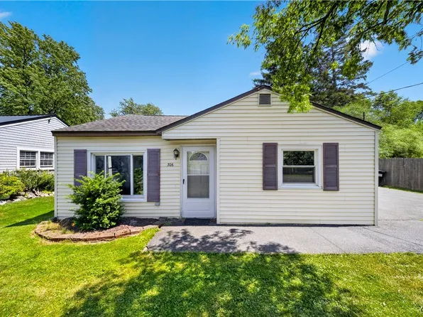 306 Hanover Ave, Liverpool, NY 13088
