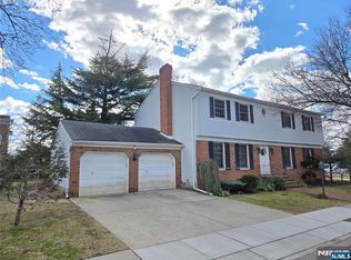31 Wagner Ave, Wallington, NJ 07057