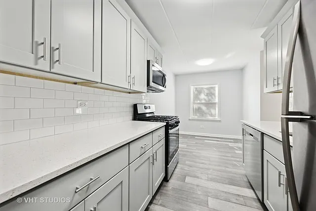 515 N Cass Ave #2H — Photo 14