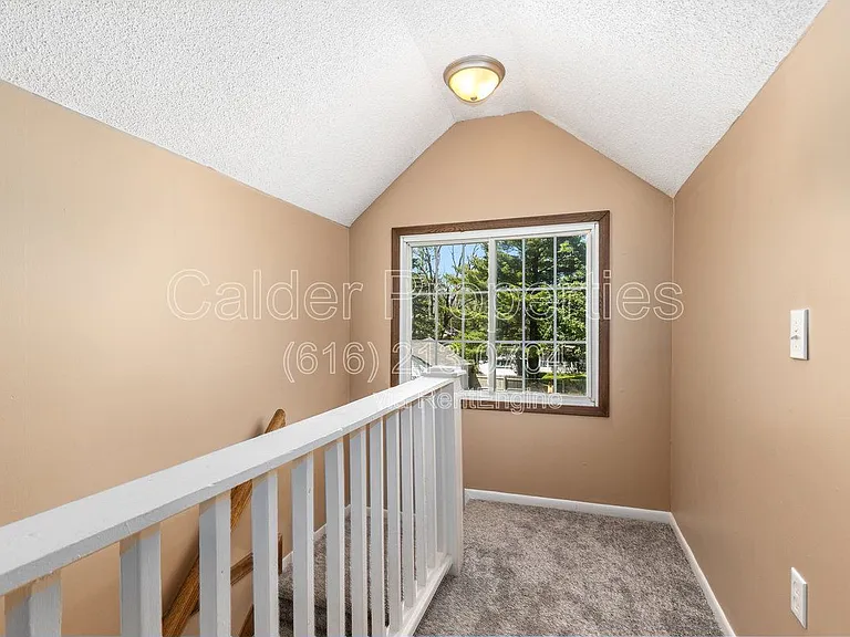 1031 Merrifield St SE — Photo 27