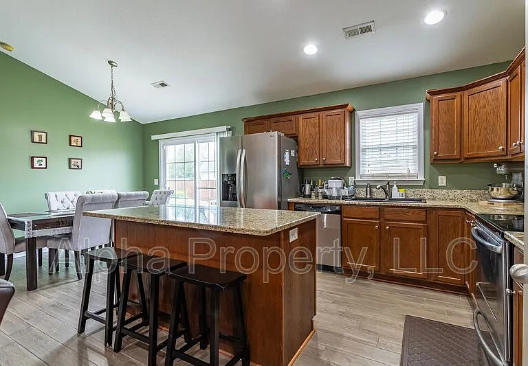 105 Herndon Ct — Photo 6