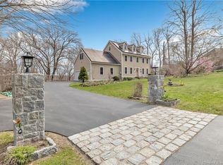 77 Crown View Dr, Monroe, CT 06468