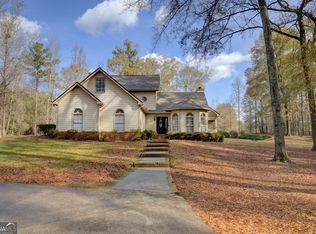 90 Cove Ln, Social Circle, GA 30025