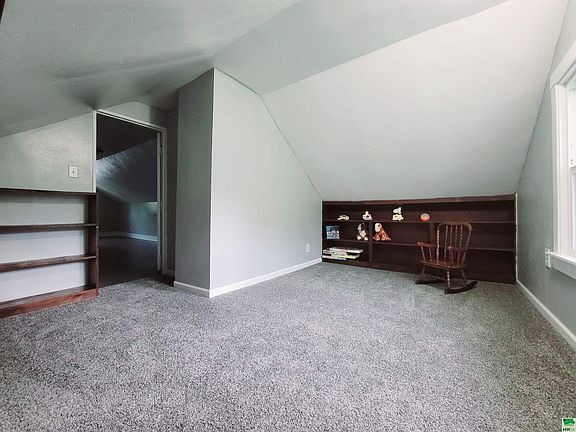 5th image of 2723 Prospect St