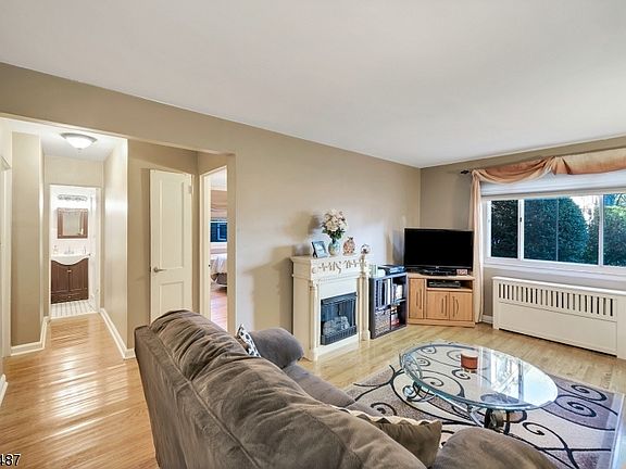 5th image of 145 E Clinton Ave #8A-108B
