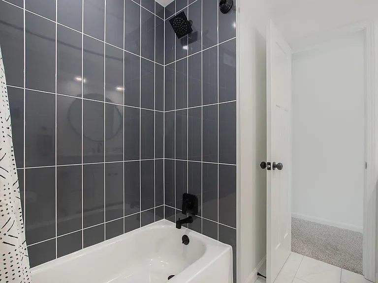 10708 W 115th St — Photo 26