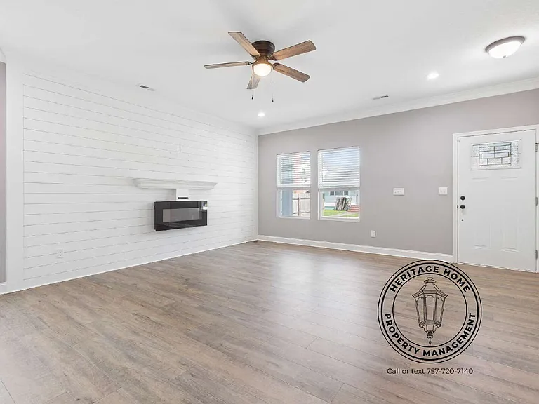 532 Harriett St — Photo 5