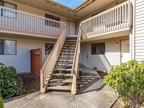 2nd image of 325 NE Kettle St APT 207