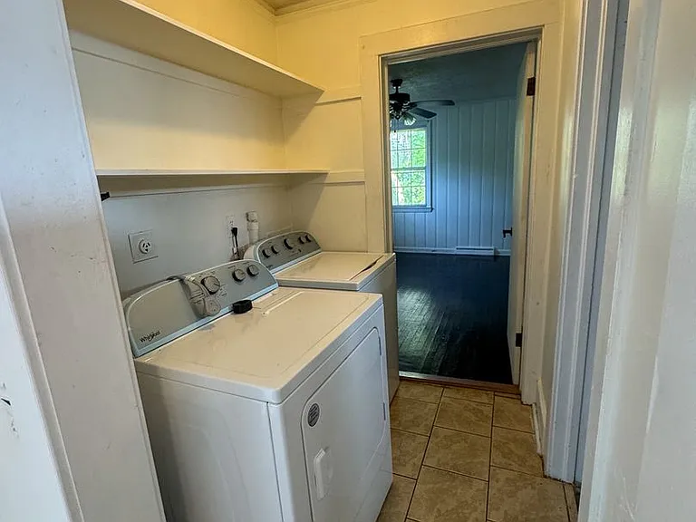 1112 Olympia Ave — Photo 12