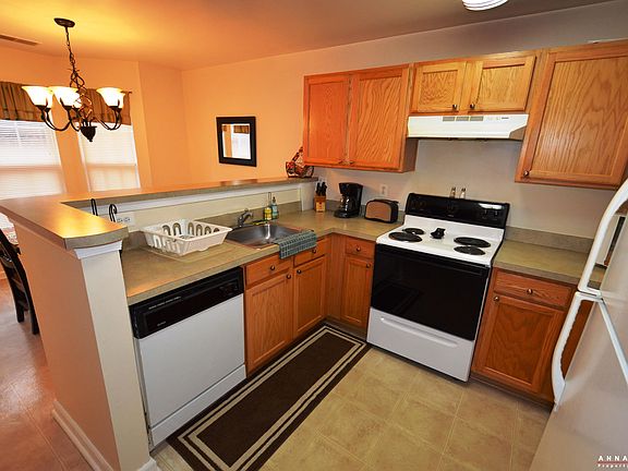 2nd image of 1970 Scotts Crossing Way APT 002