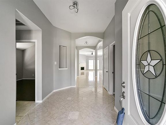 3rd image of 1211 Peacham Ct