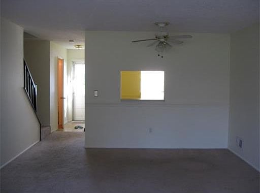 4th image of 267 Bromley Pl