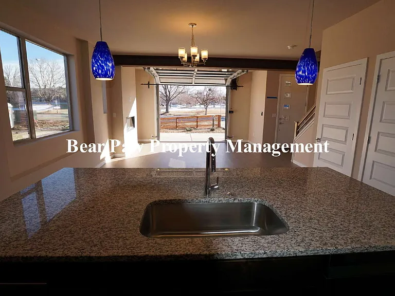4005 S Teller St — Photo 8