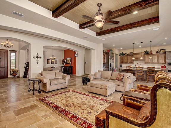 5th image of 3039 E Bellflower Dr