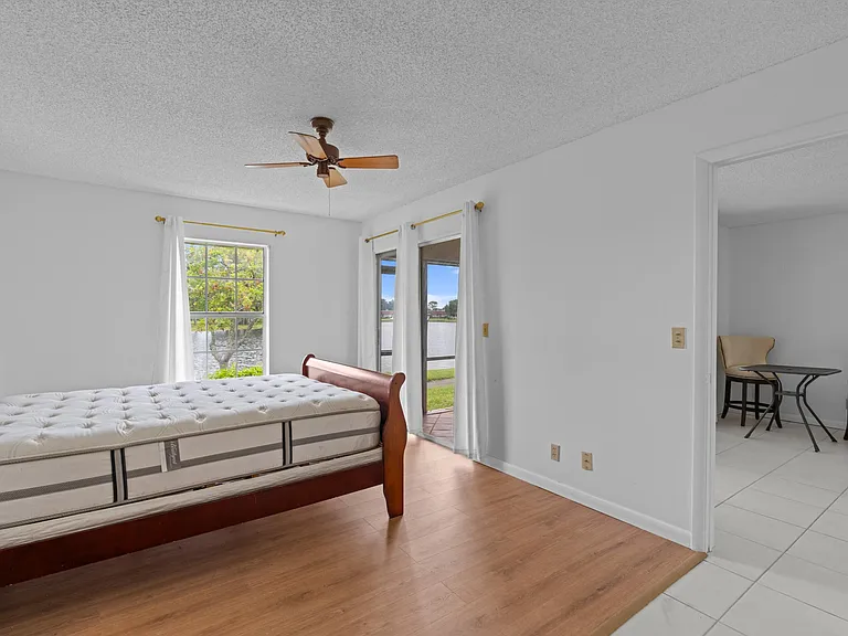 315 Cape Cod Cir #B — Photo 10