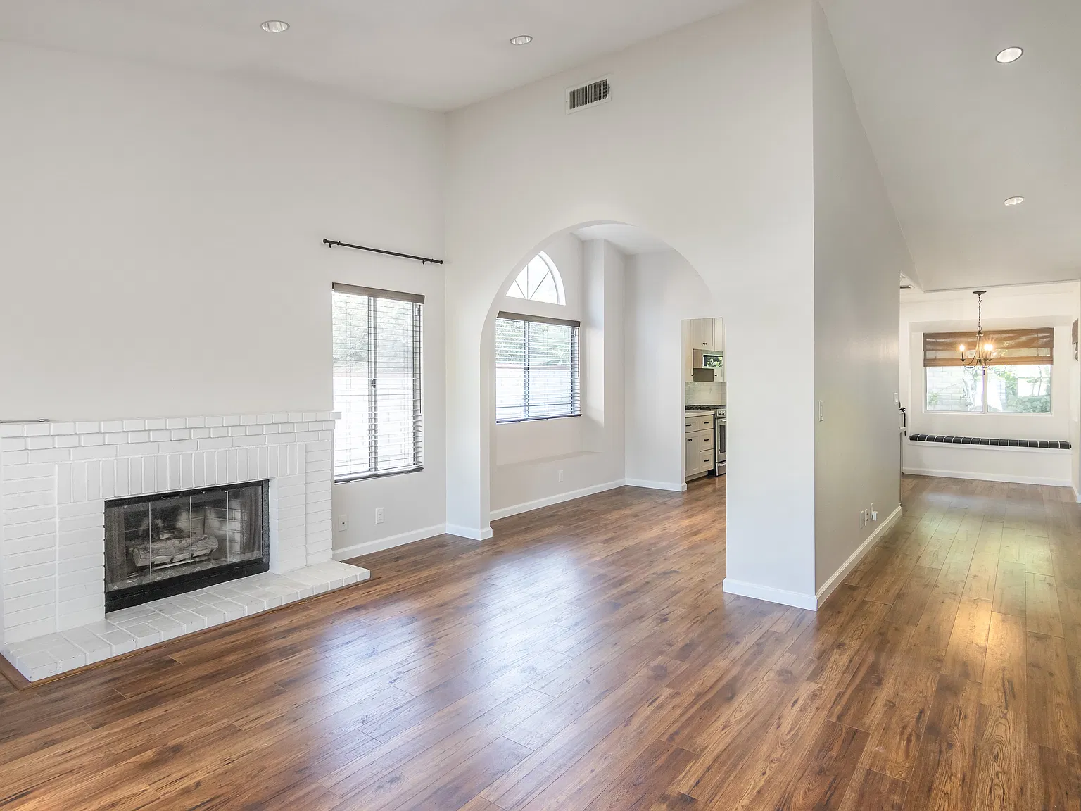 3 bed, 1498 sqft, $4,500 — Photo 3