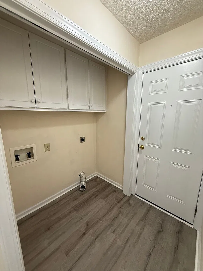 3410 Pear Tree Court Unit A — Photo 3