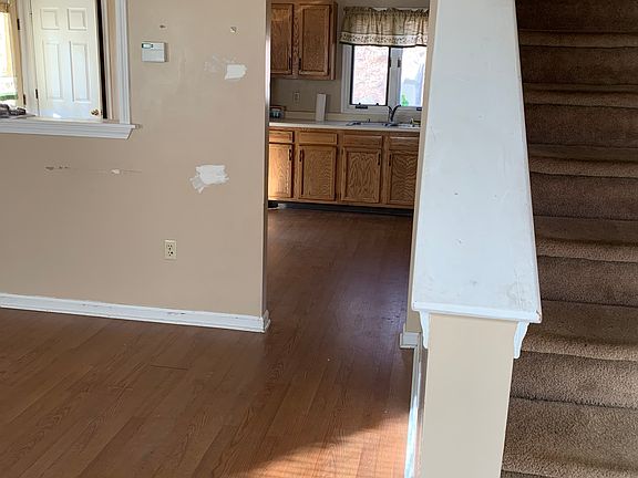 5th image of 48 Mason St #1