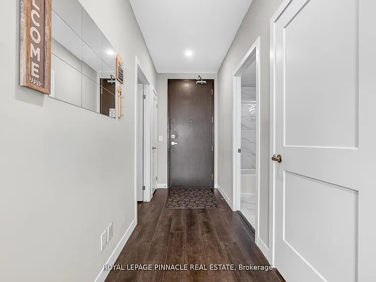 15 Queen St S #2303 — Photo 11
