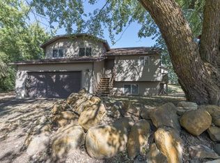 23 E 4th St, Thornton, WA 99176