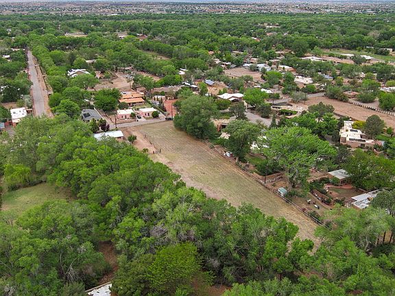 3rd image of 7404 Guadalupe Trl NW