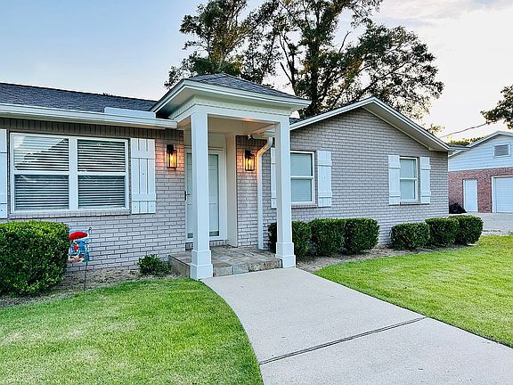 4th image of 3635 Dunwoody Dr