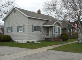 718 High St, Manistee, MI 49660