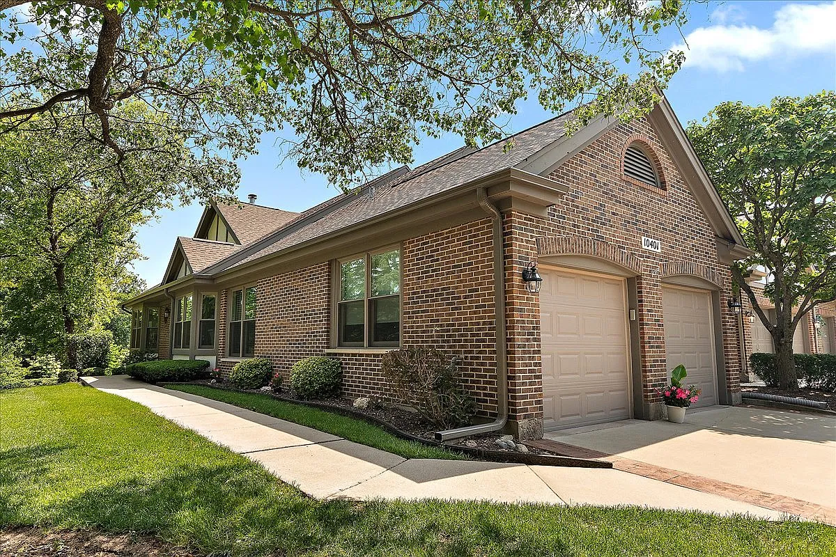 10401 Lismore Ct photo 1