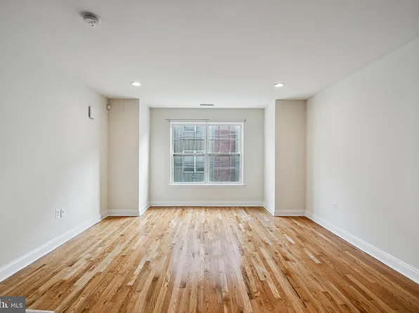 1734 N Gratz St, Philadelphia, PA 19121