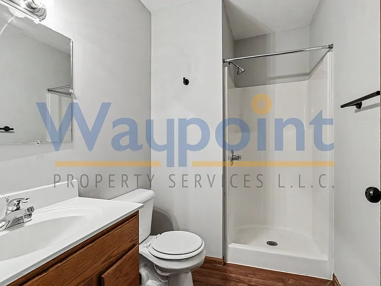 632 E Washington St — Photo 11