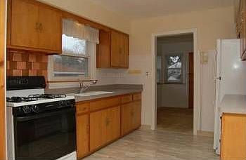 3rd image of 38 N Linden Ave